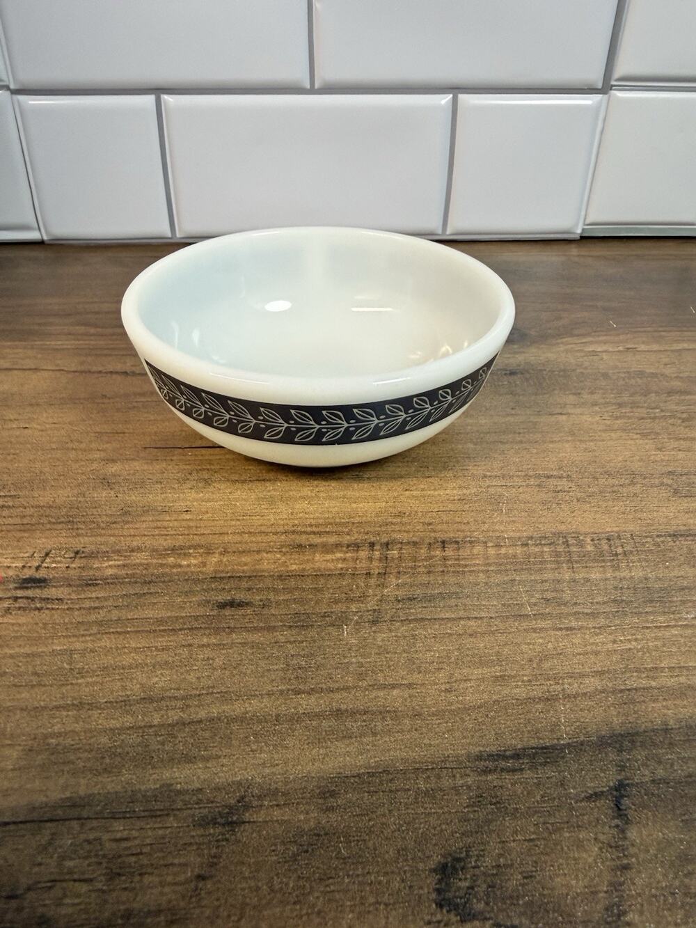 Vintage Pyrex 708-1 Tableware Bowl Blue Leaf Vine Corning USA 5” Milk Glass